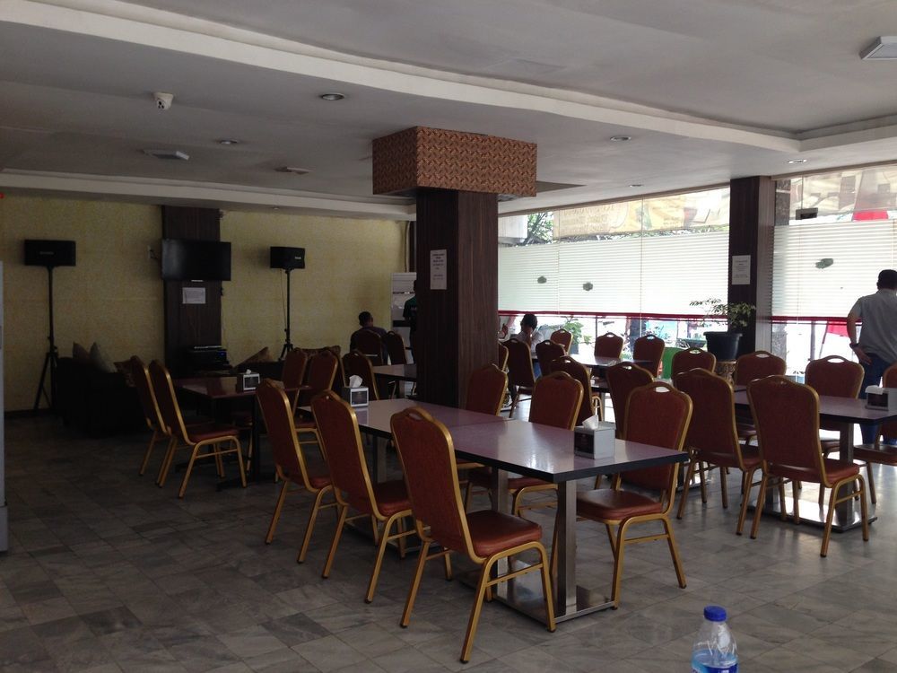 Hotel Mustika Senen Jakarta Extérieur photo