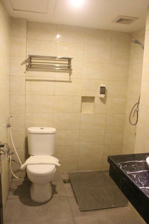 Hotel Mustika Senen Jakarta Extérieur photo