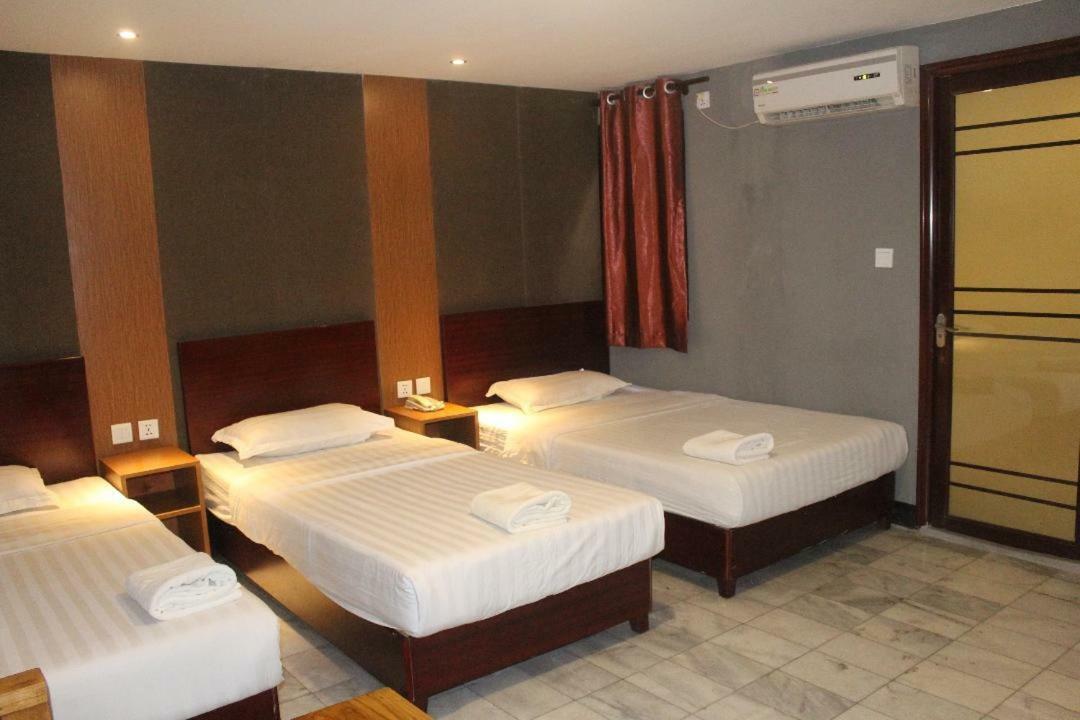 Hotel Mustika Senen Jakarta Extérieur photo