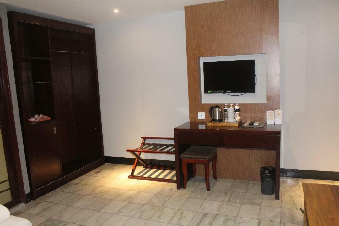 Hotel Mustika Senen Jakarta Extérieur photo