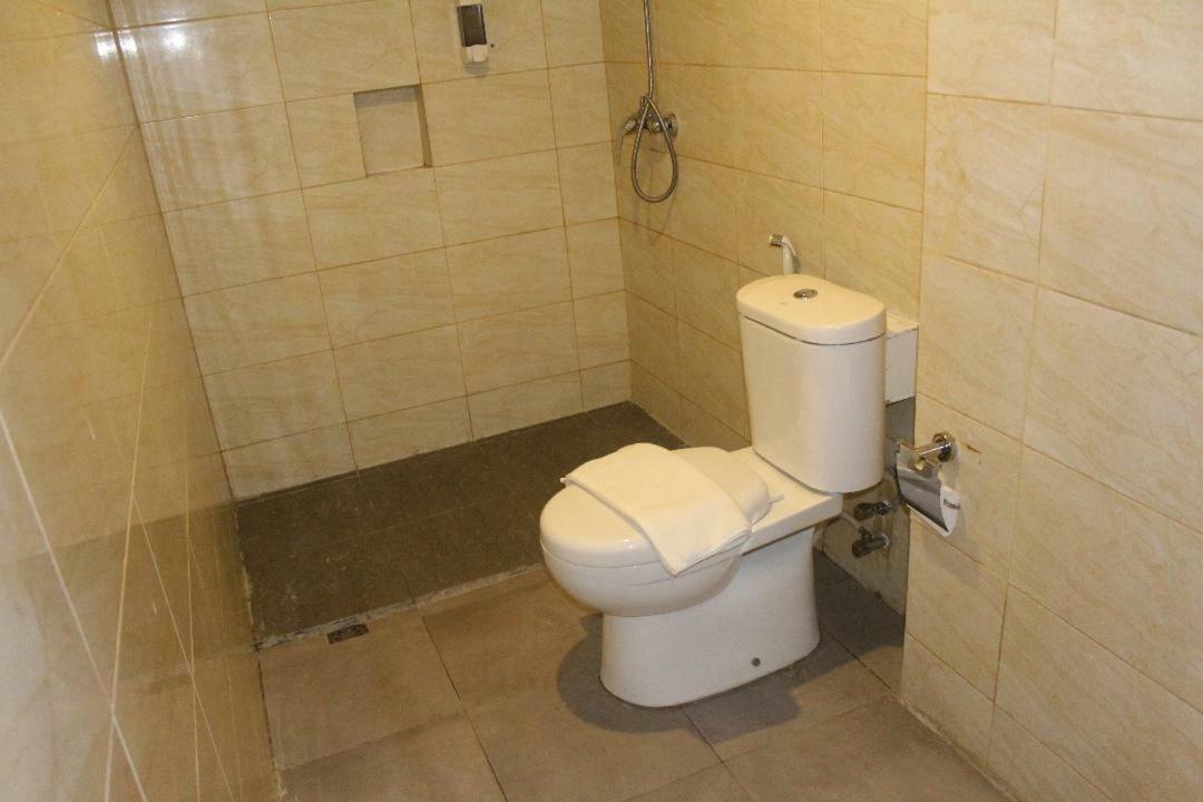 Hotel Mustika Senen Jakarta Extérieur photo